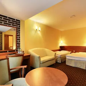 2* Hotel Astra Tajemniczy Ogrod